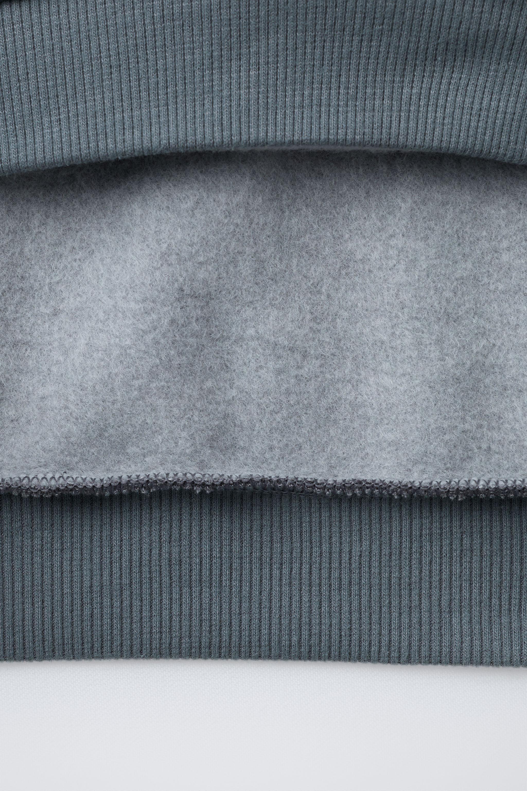 PATCH TEXT SWEATSHIRT